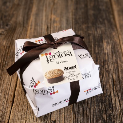 Panettone Tre Cioccolati 750g - Prodotto dal apasticceria Muzzi per La Bottega dei Golosi, confezione regalo con nastro marrone