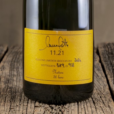 Etichetta del vino Perpetuo 36 Lune Metodo Classico Nature di Nicola Gatta, edizione limitata 11.21
