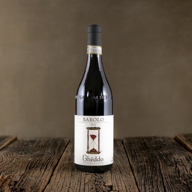 Bottiglia di vino rosso piemontese Barolo DOCG dell'azienda Ghëddo Viticoltori in La Morra