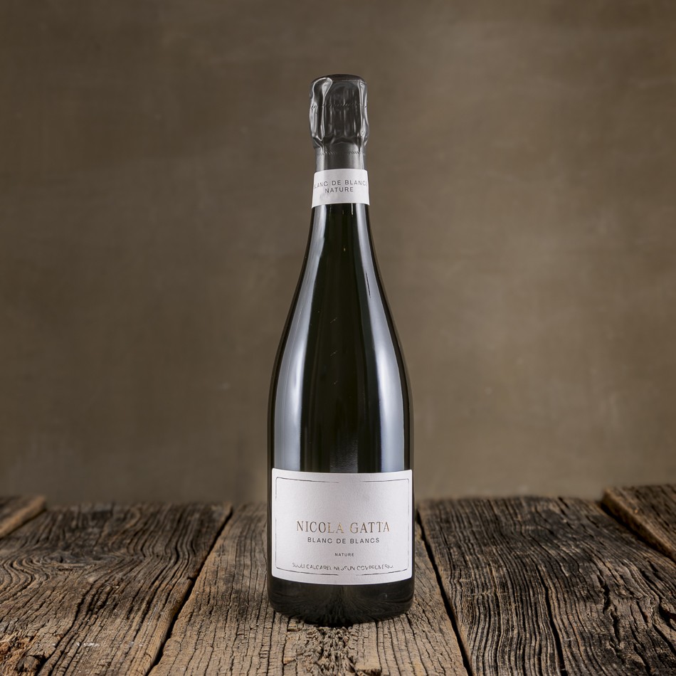 Bottiglia di spumante Metodo Classico Blanc de Blancs prodotta da Nicola Gatta