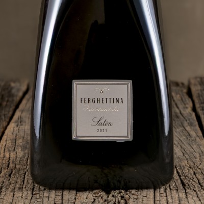 Etichetta dello Spumante Franciacorta Satèn – Ferghettina