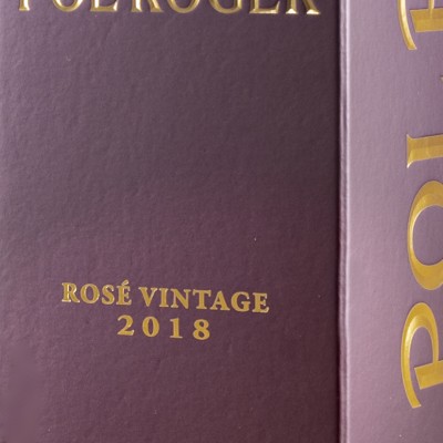 Particolare della confezione dello Champagne Rosé Brut Vintage 2018 – Pol Roger