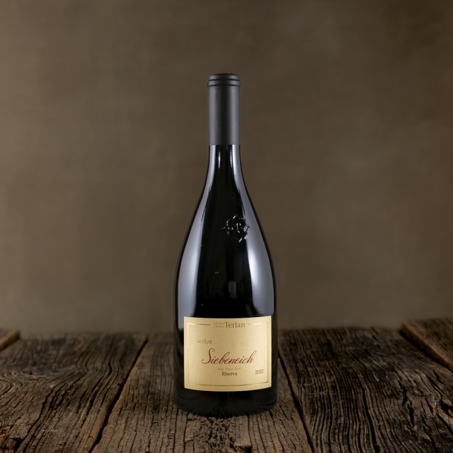 Bottiglia di Merlot Alto Adige DOC "Siebeneich" Riserva - Cantina Terlano